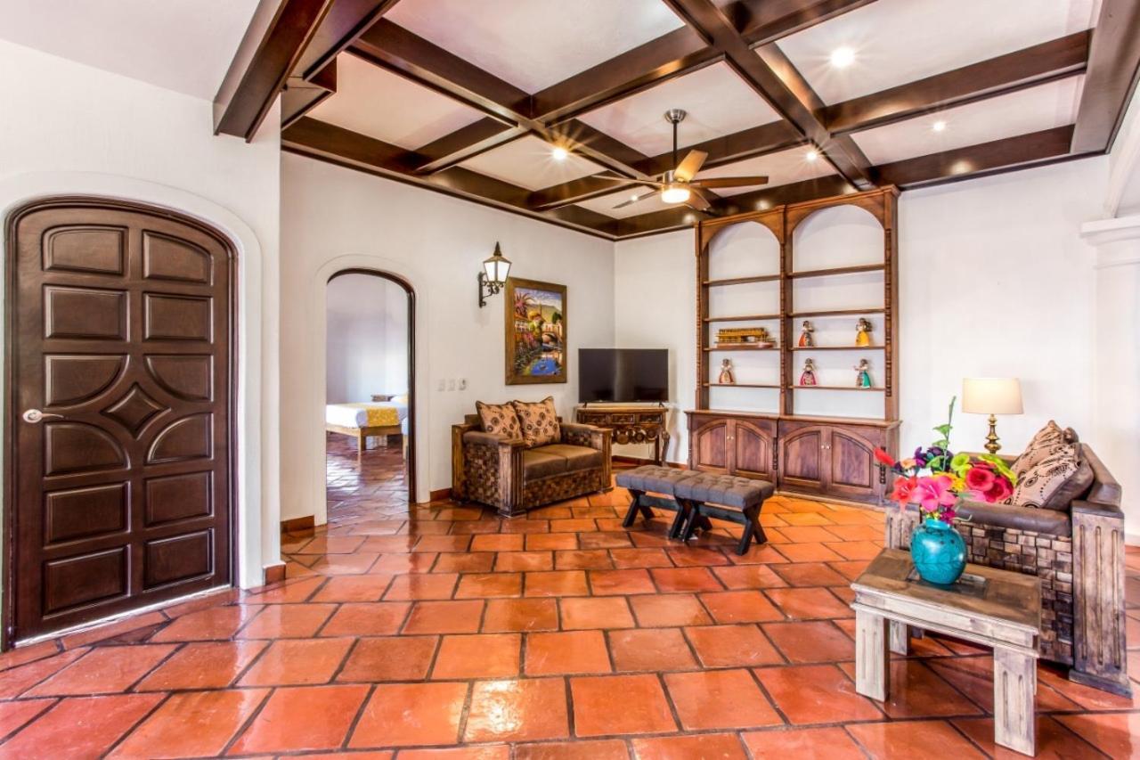 Caroline Bella Bed & Breakfast 阿吉吉克 外观 照片
